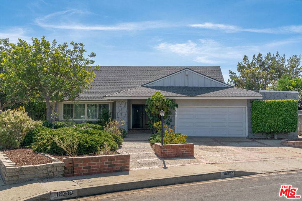 Pacific Palisades, CA 90272,16952 Dulce Ynez LN