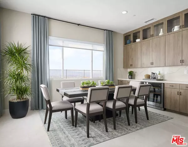 Santa Clarita, CA 91350,17712 Ridgeline CT