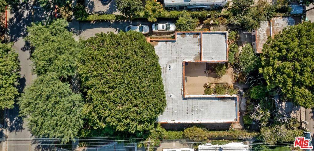 Beverly Hills, CA 90210,505 N Roxbury DR
