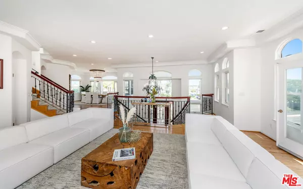 Playa Del Rey, CA 90293,275 Redlands ST