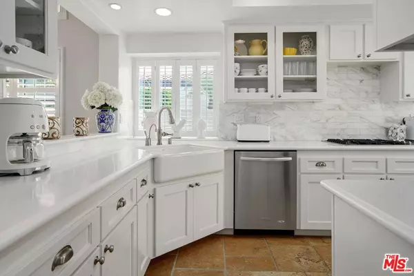 Calabasas, CA 91302,24711 Calle Serranona