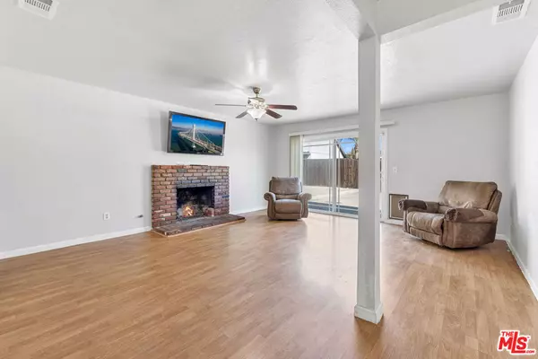 Fontana, CA 92335,9855 Chantry AVE