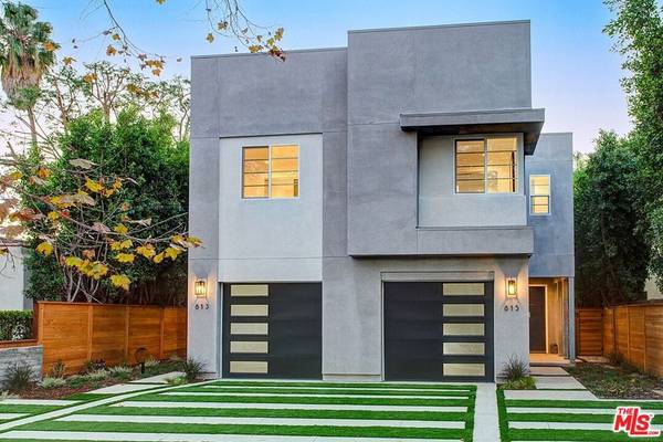 Los Angeles, CA 90038,813 N Orange DR