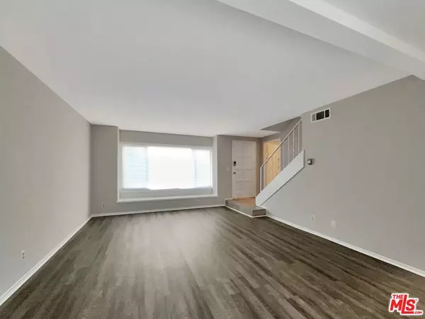 Moorpark, CA 93021,6479 Penn ST #B
