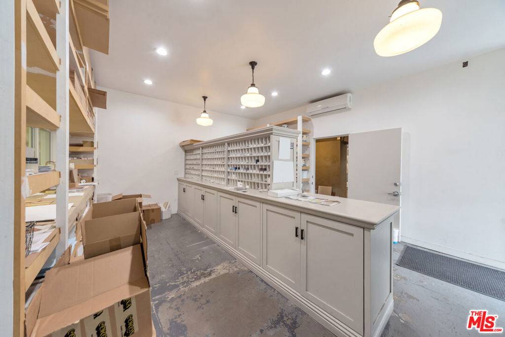 North Hollywood, CA 91601,10835 Magnolia BLVD