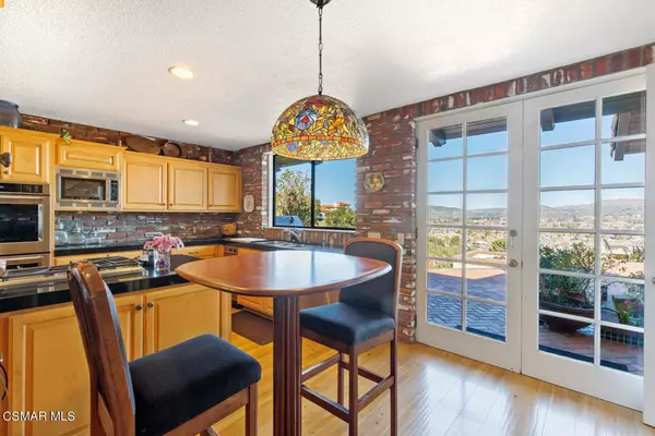 Westlake Village, CA 91361,32483 Saddle Mountain DR