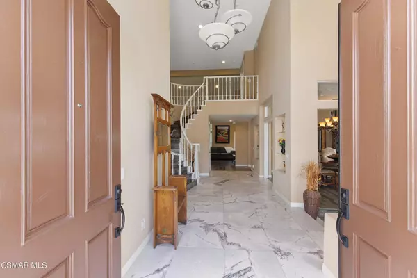 Agoura Hills, CA 91301,27353 Park Vista RD