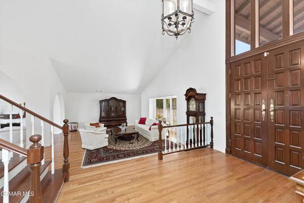 Tarzana, CA 91356,3806 Corbin AVE