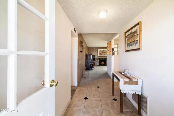 Simi Valley, CA 93065,848 Moffatt CIR