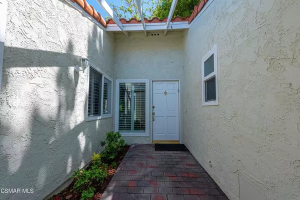 Westlake Village, CA 91361,2731 Lakeridge LN