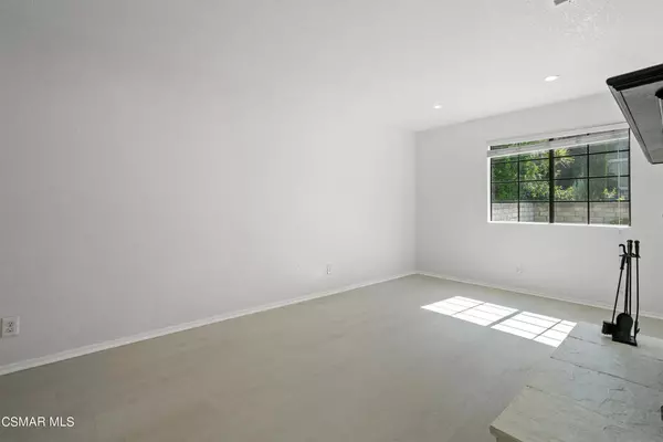 Agoura Hills, CA 91301,29724 Windsong LN