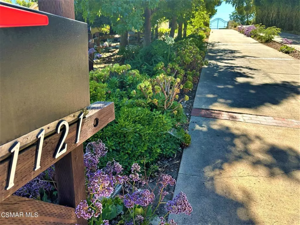 Thousand Oaks, CA 91362,1121 El Monte DR
