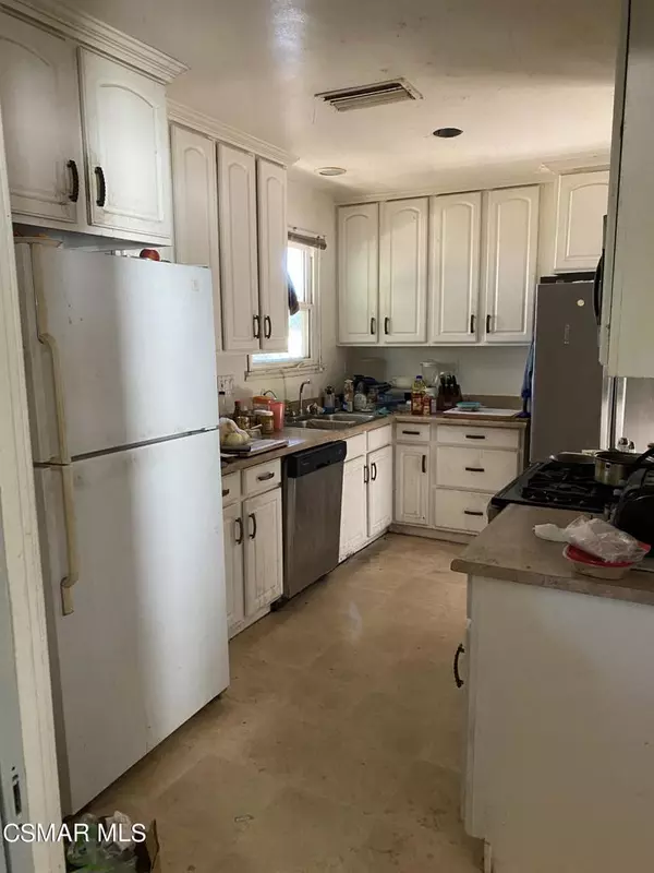 Winnetka, CA 91306,7432 Irondale AVE