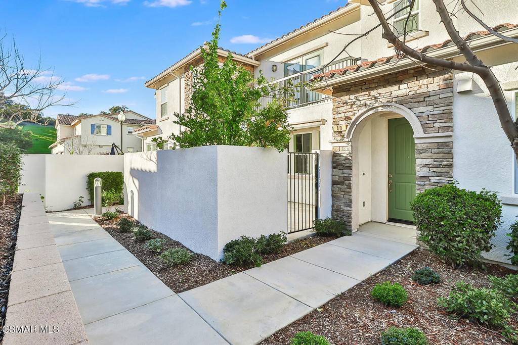 40 Secret Hollow LN,  Newbury Park,  CA 91320