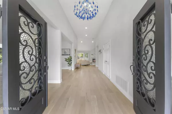 Thousand Oaks, CA 91362,2487 La Granada DR