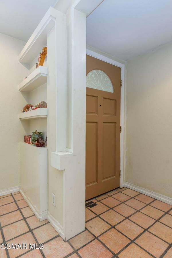 Newbury Park, CA 91320,165 Devia DR