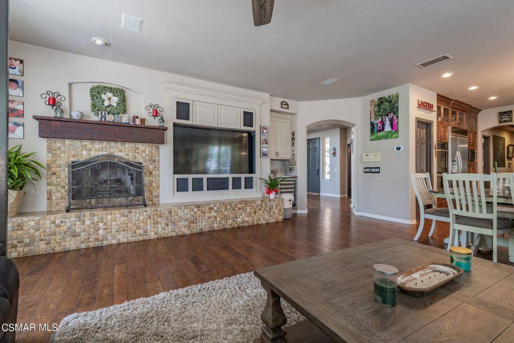 Simi Valley, CA 93065,576 Green Mountain ST