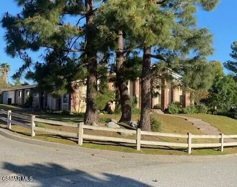 Thousand Oaks, CA 91360,1896 Calle Salto