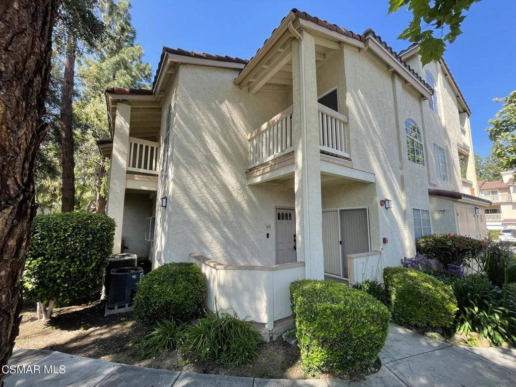 637 Indian Oak LN #108, Oak Park, CA 91377