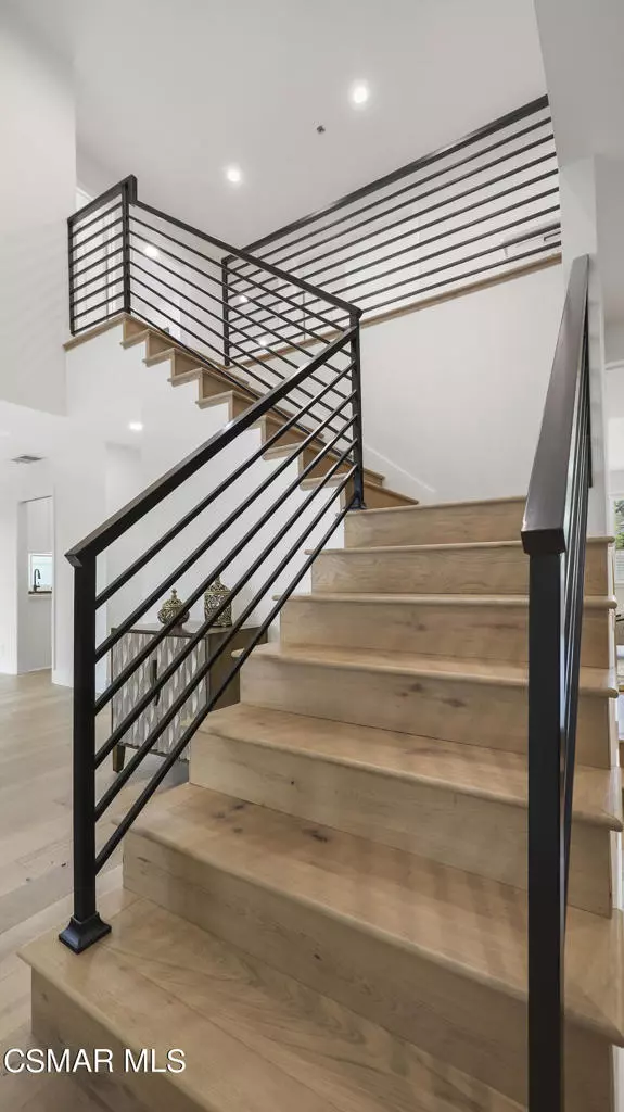 Thousand Oaks, CA 91361,342 Fox Hills DR