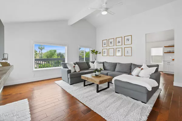 Agoura Hills, CA 91301,28316 Laura La Plante DR