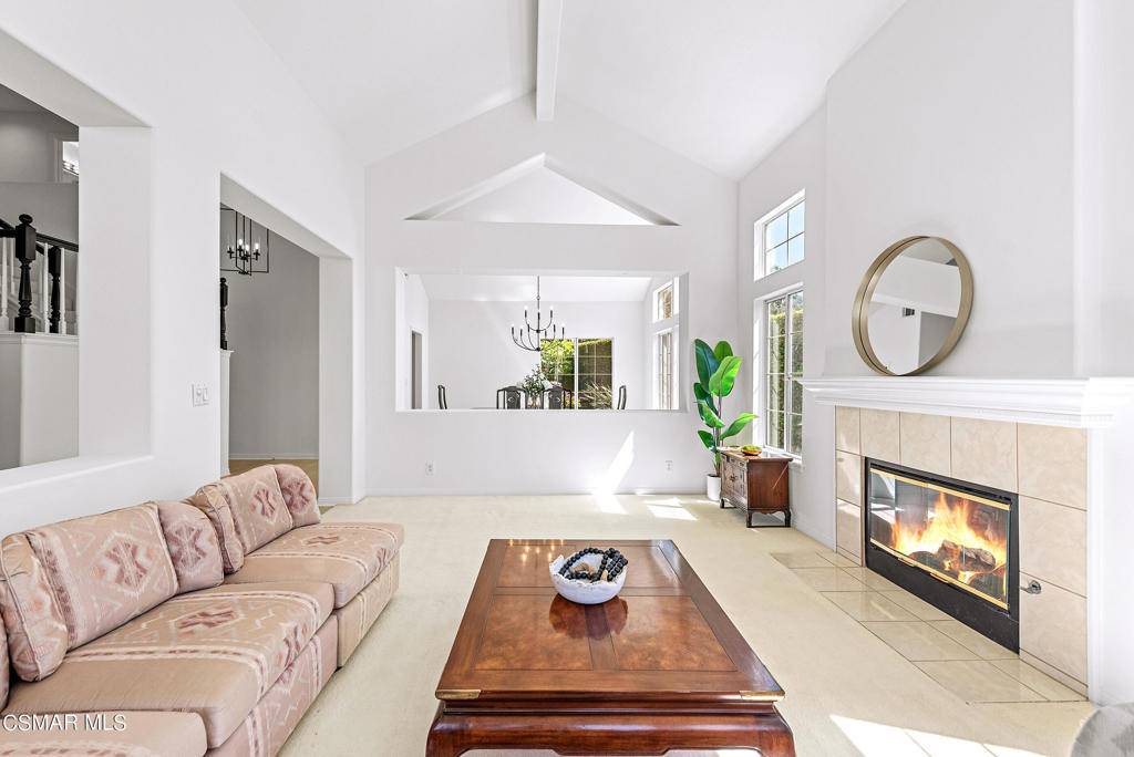 Newbury Park, CA 91320,810 Deer Willow CT