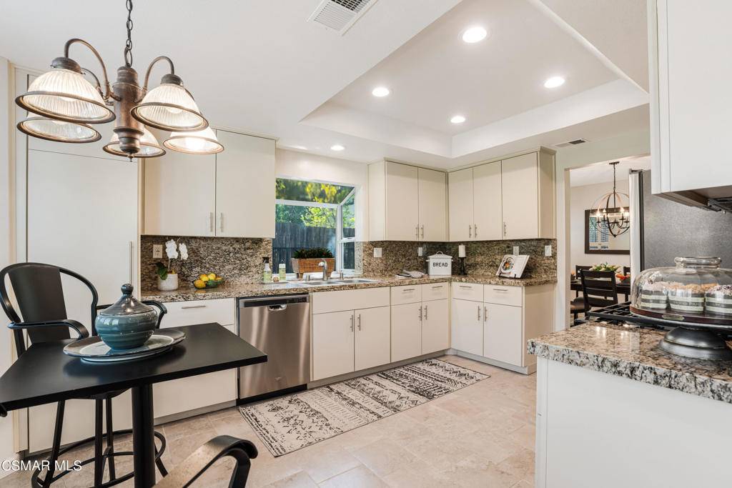 Calabasas, CA 91302,5960 Ruthwood DR