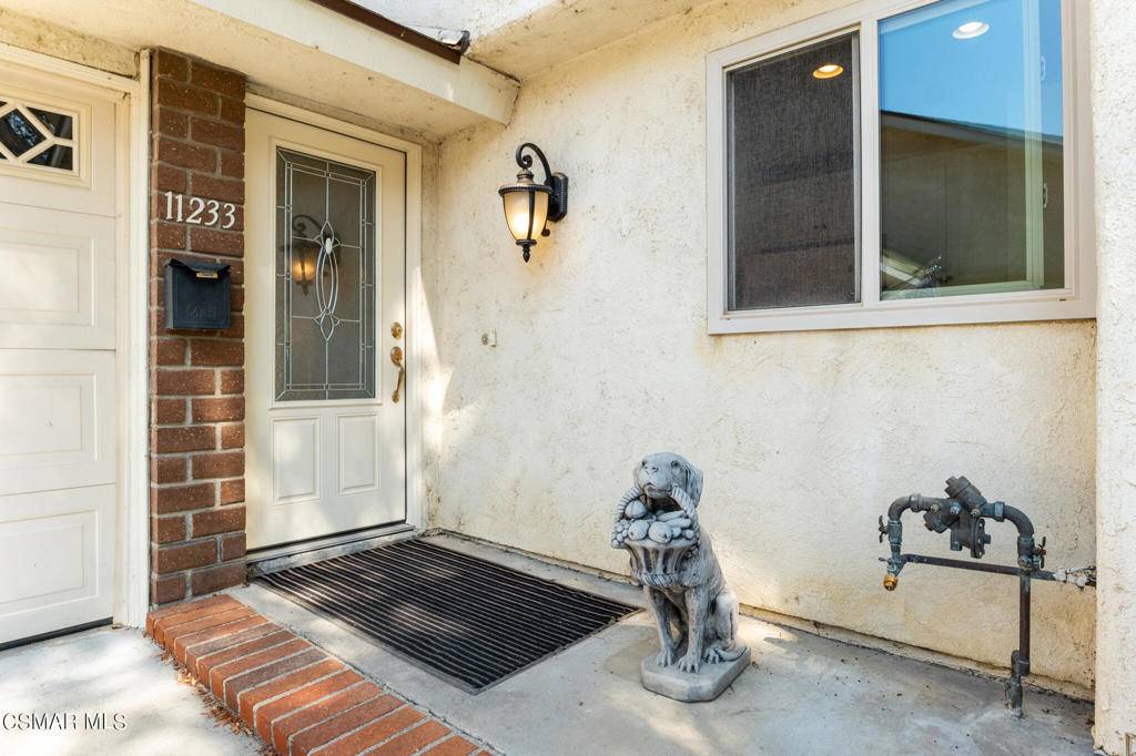 Camarillo, CA 93012,11233 Village 11
