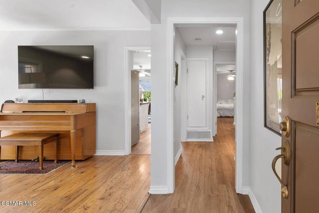 Westlake Village, CA 91361,2639 Hartland CIR