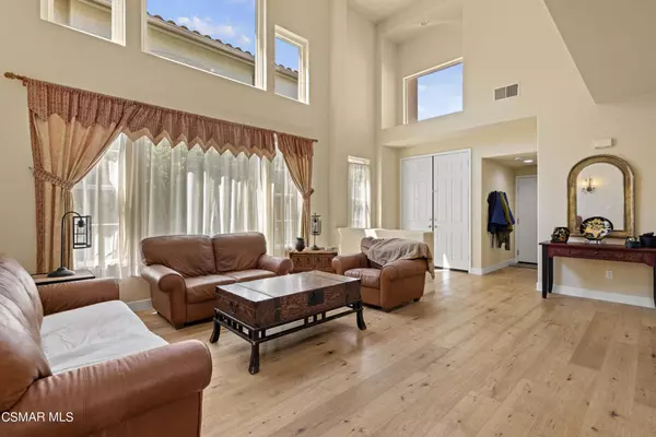 Thousand Oaks, CA 91362,3160 Ferncrest PL