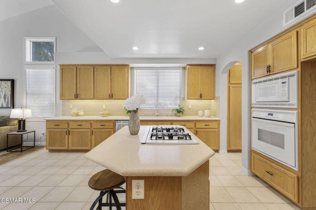 Newbury Park, CA 91320,409 Calle Veracruz