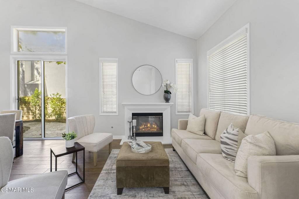 Newbury Park, CA 91320,409 Calle Veracruz