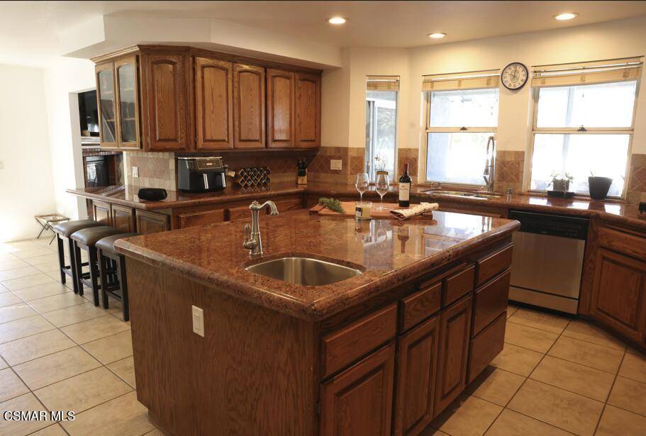Simi Valley, CA 93063,2331 Welcome CT