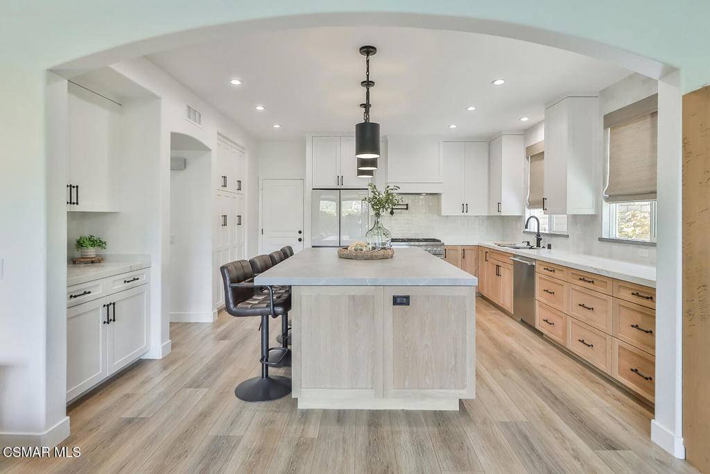 Simi Valley, CA 93065,35 Knollwood CIR