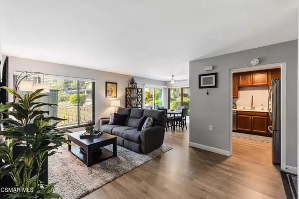 Thousand Oaks, CA 91360,348 Chestnut Hill CT #17