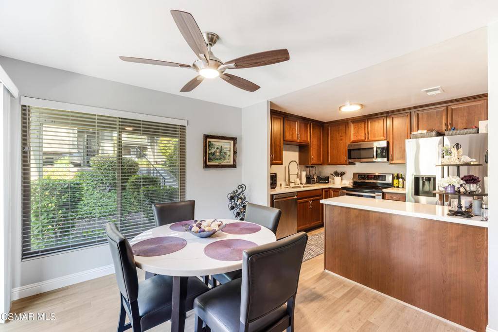 Thousand Oaks, CA 91360,348 Chestnut Hill CT #17