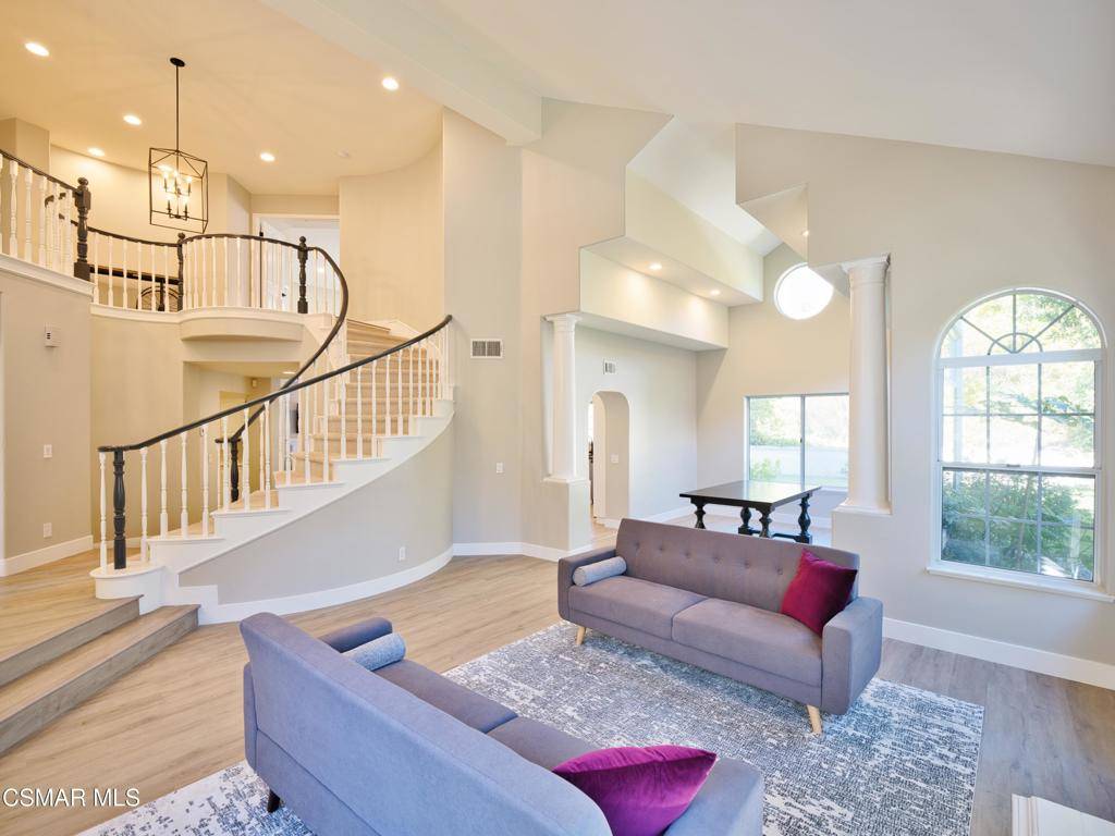 Westlake Village, CA 91361,2461 Kirsten Lee DR
