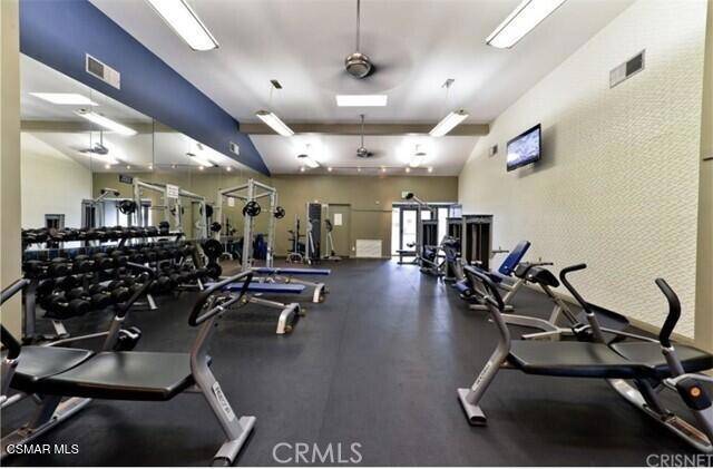 Woodland Hills, CA 91367,5525 Canoga AVE #307