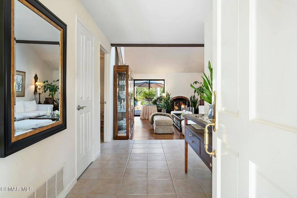 Westlake Village, CA 91362,2844 Panamint CT