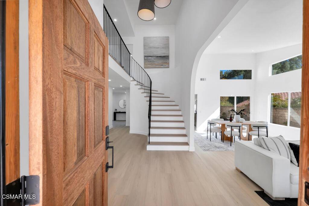 Thousand Oaks, CA 91362,2512 Kensington AVE