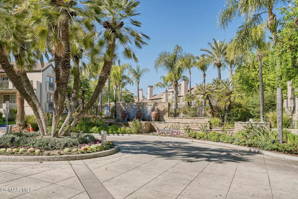 Valencia, CA 91355,24145 Del Monte DR #330