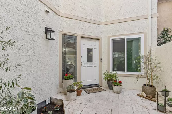 Westlake Village, CA 91361,32142 Canyon Ridge DR