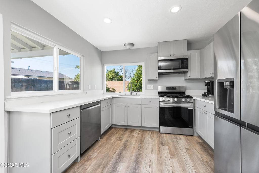 2378 Lansing PL, Simi Valley, CA 93065