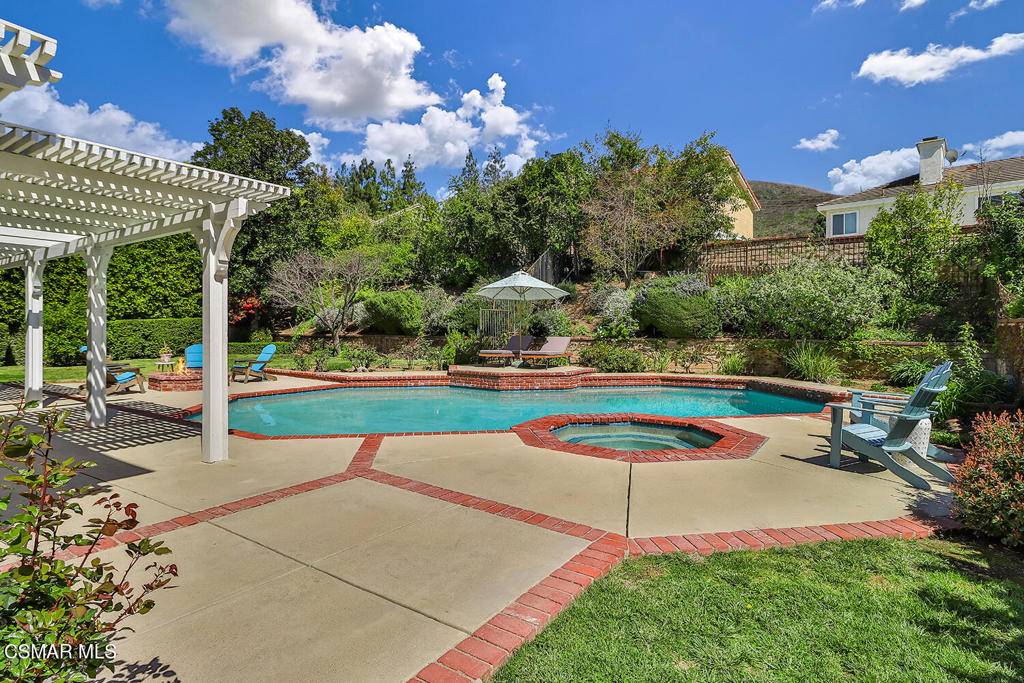 Agoura Hills, CA 91301,5762 Hempstead DR