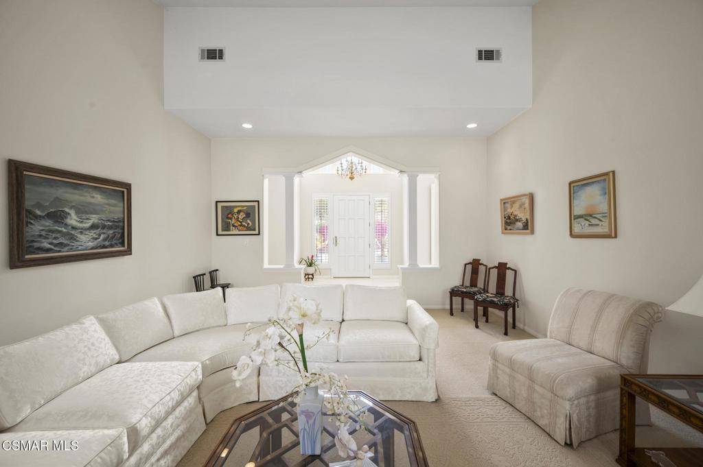 Thousand Oaks, CA 91362,1662 E Janss RD