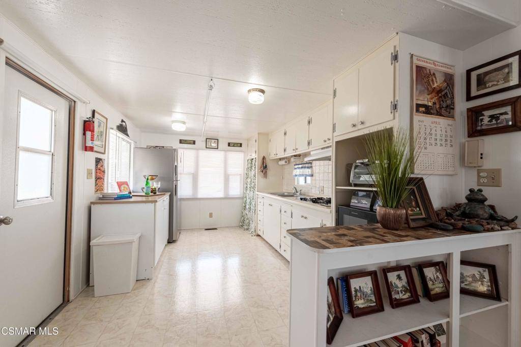 Newbury Park, CA 91320,101 Madonna LN