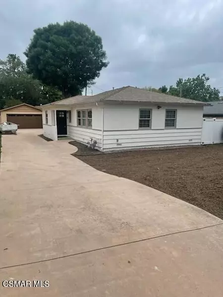 606 Hodencamp RD, Thousand Oaks, CA 91360