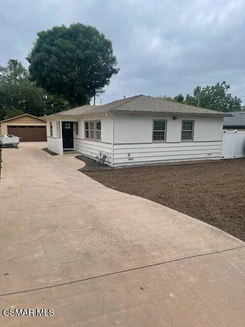606 Hodencamp RD, Thousand Oaks, CA 91360