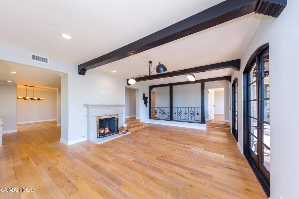 Los Angeles, CA 90069,1376 Miller PL