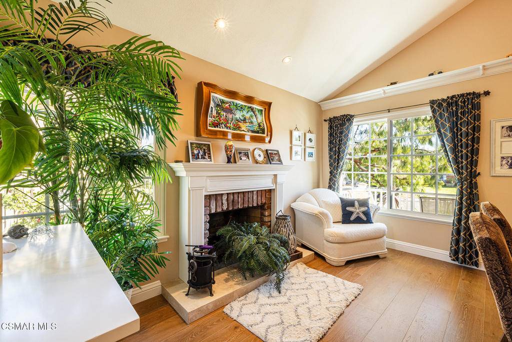 Newbury Park, CA 91320,411 Blackhawk DR